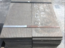 Hardfacing steel plate